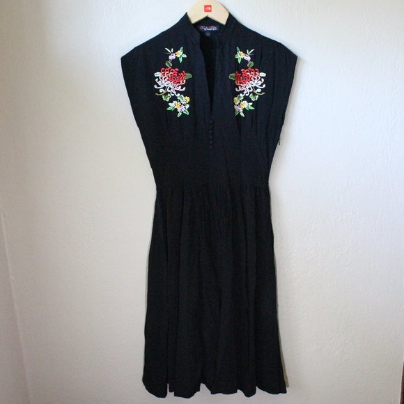 Trashy Diva Dresses & Skirts - Trashy Diva Vintage Style Embroidered Dress